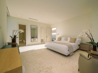 Large luxury villa with full staff and ocean views