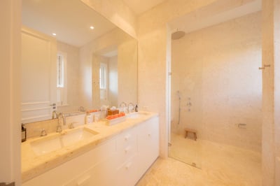 Luxury Villa Photo #77