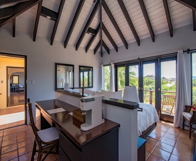 Luxury Villa Photo #36