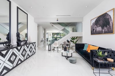 Luxury Villa Photo #22