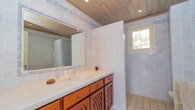 Luxury Villa Photo #28
