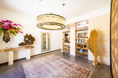 Luxury Villa Photo #14