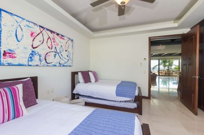 Luxury Villa Photo #20