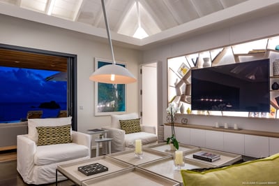 Luxury Villa Photo #19