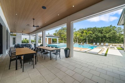Luxury Villa Photo #11