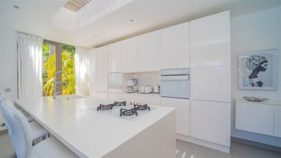 Luxury Villa Photo #19