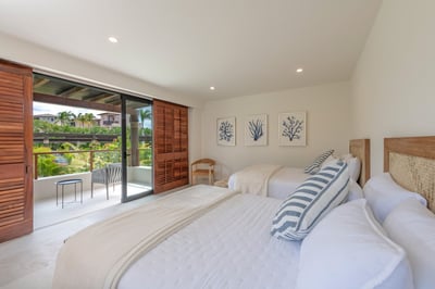Luxury Villa Photo #43