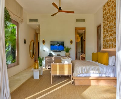 Luxury Villa Photo #38
