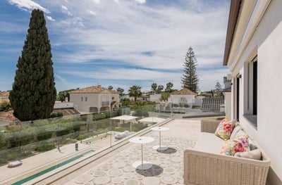 Luxury Villa Photo #9