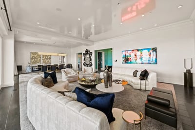 Luxury Villa Photo #15