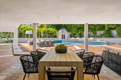 Luxury Villa Photo #6