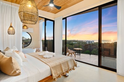 Luxury Villa Photo #30