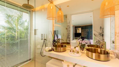Luxury Villa Photo #54