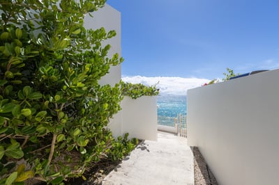 Luxury Villa Photo #60