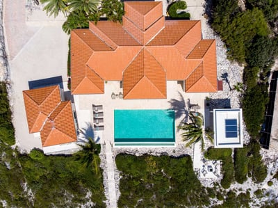 Luxury Villa Photo #6
