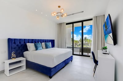 Luxury Villa Photo #44