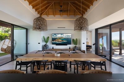 Luxury Villa Photo #22