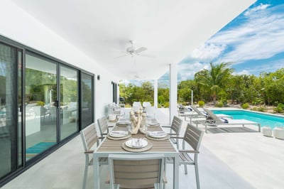 Luxury Villa Photo #4