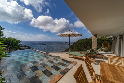 Luxury Villa Photo #3