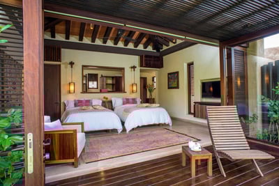 Luxury Villa Photo #18