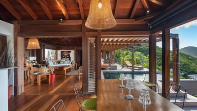 Luxury Villa Photo #14