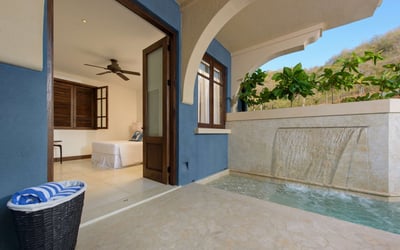Luxury Villa Photo #8