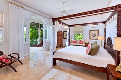 Luxury Villa Photo #15