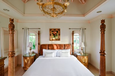 Luxury Villa Photo #36
