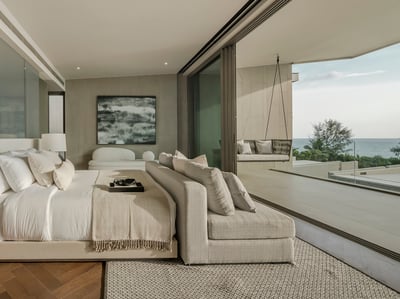 Luxury Villa Photo #14