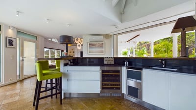 Luxury Villa Photo #31