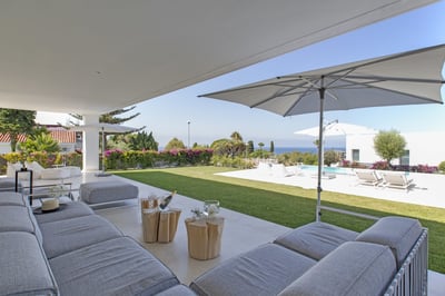 Luxury Villa Photo #4