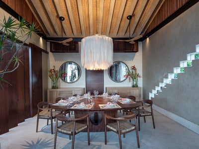 Luxury Villa Photo #17