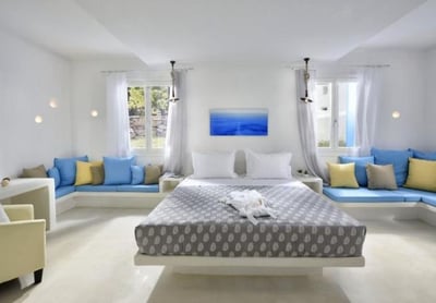 Luxury Villa Photo #9