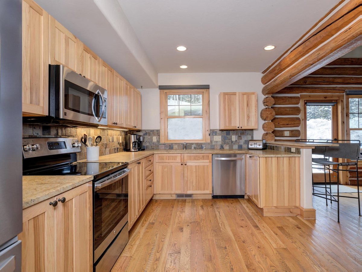 Powder Ridge Cabin | 6 Rose Bud