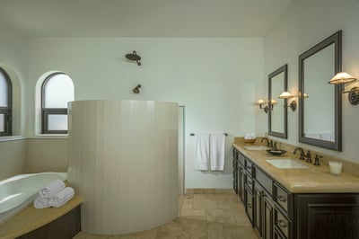 Luxury Villa Photo #40
