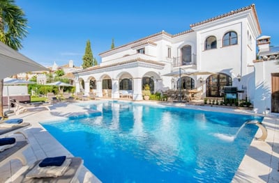 Luxury Villa Photo #3