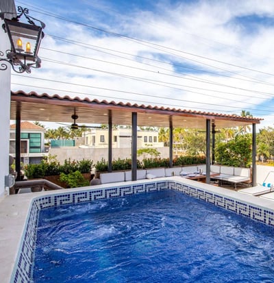 Luxury Villa Photo #4