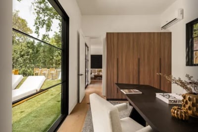 Luxury Villa Photo #16