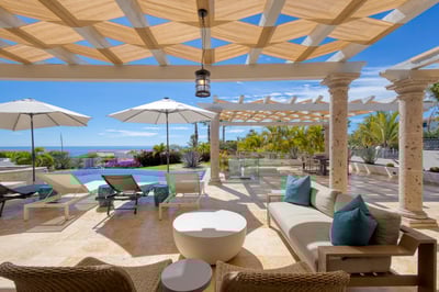 Luxury Villa Photo #11