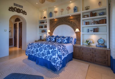Luxury Villa Photo #30