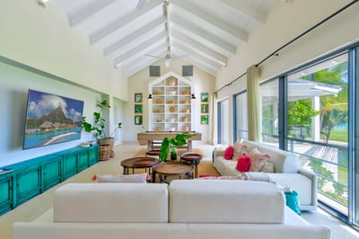 Luxury Villa Photo #35