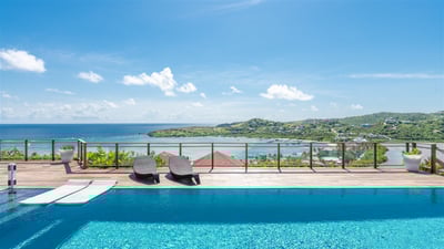 Luxury Villa Photo #6