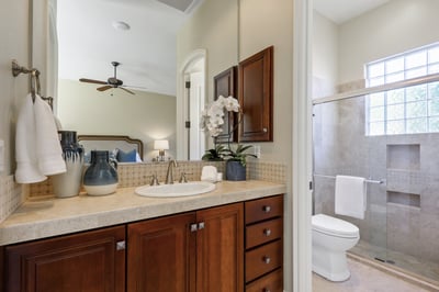 Detached Casita with en suite bath