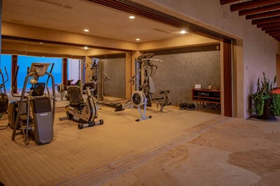 Luxury Villa Photo #18