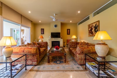 Luxury Villa Photo #8