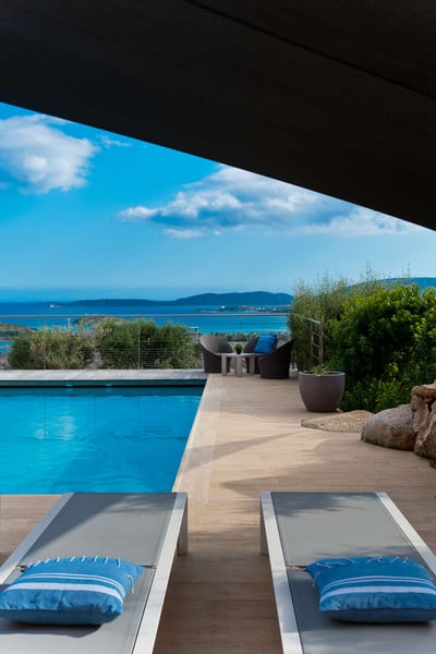 Luxury Villa Photo #3