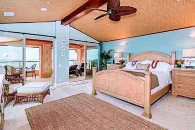 Luxury Villa Photo #24