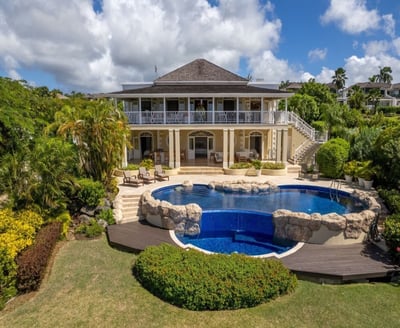 Luxury Villa Photo #3