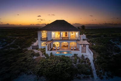 Luxury Villa Photo #3