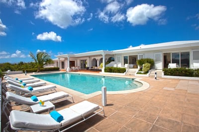 Luxury Villa Photo #3